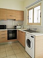 Phaedrus Living: City View Luxury Iras Flat 102