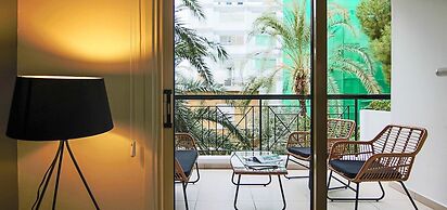 Phaedrus Living: City View Luxury Iras Flat 102