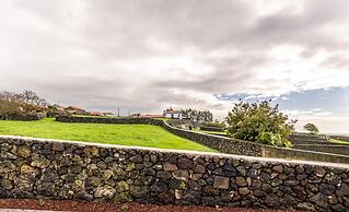Silver Gate Home in Nossa Senhora do Pilar