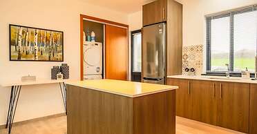 Silver Gate Home in Nossa Senhora do Pilar