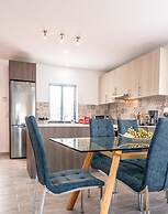 Silver Gate Home in Nossa Senhora do Pilar