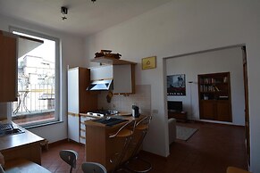 Spanish Steps Corner - Belsiana Apartment
