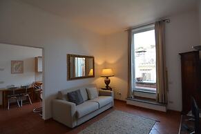 Spanish Steps Corner - Belsiana Apartment