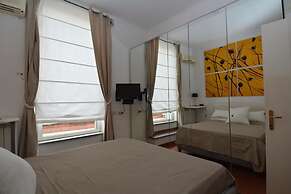 Spanish Steps Corner - Belsiana Apartment