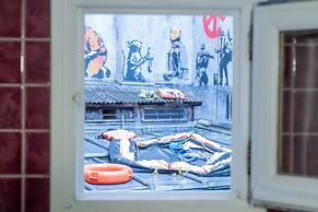 The Walled off Hotel Paris