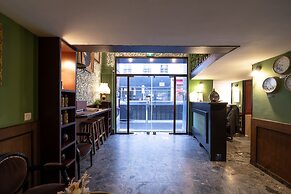 The Walled off Hotel Paris