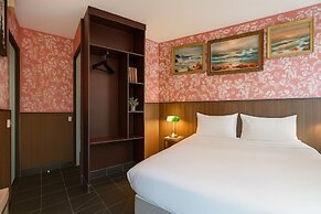 The Walled off Hotel Paris