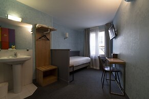 The Walled off Hotel Paris