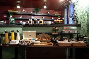 The Walled off Hotel Paris