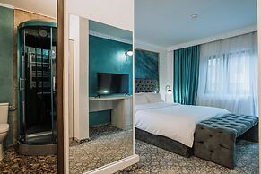 Suru Hotel & Restaurant