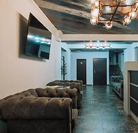 Suru Hotel & Restaurant