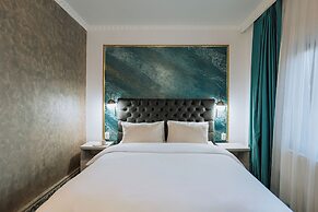 Suru Hotel & Restaurant