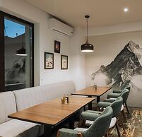 Suru Hotel & Restaurant