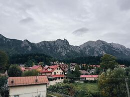 Suru Hotel & Restaurant