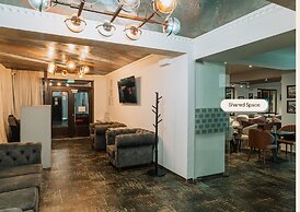 Suru Hotel & Restaurant