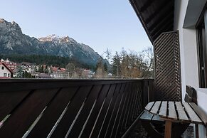 Suru Hotel & Restaurant