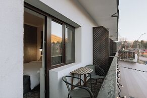 Suru Hotel & Restaurant