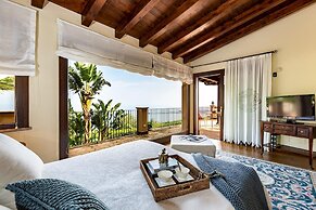 Giardini-naxos Beautiful Villa With Pool