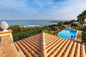 Giardini-naxos Beautiful Villa With Pool