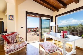 Giardini-naxos Beautiful Villa With Pool