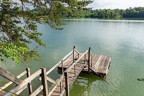 Lakefront Cottage