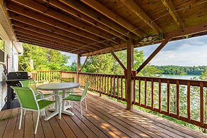 Lakefront Cottage