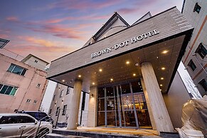 Brown Dot Hotel