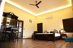 The Pench International