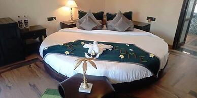 The Pench International