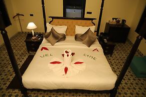 The Pench International