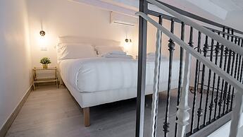 Piccola Luna Cozy Home