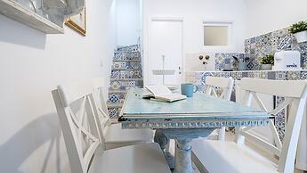 Piccola Luna Cozy Home