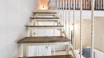 Piccola Luna Cozy Home