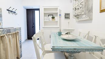 Piccola Luna Cozy Home