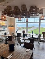 Beach House Hotel