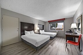 Royal Pagoda Motel