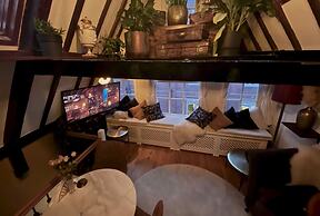 The Enlightened House