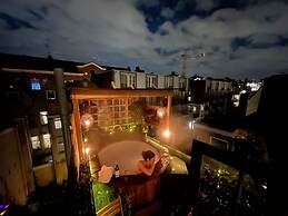 The Enlightened House