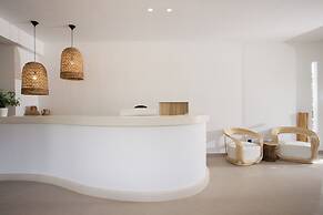 Stay Helios - Aparts & Pool Suites