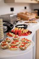 Stay Helios - Aparts & Pool Suites