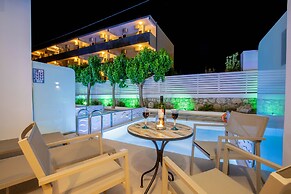 Stay Helios - Aparts & Pool Suites