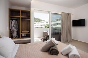 Stay Helios - Aparts & Pool Suites