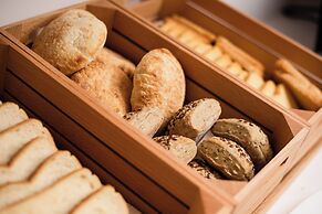 Stay Helios - Aparts & Pool Suites