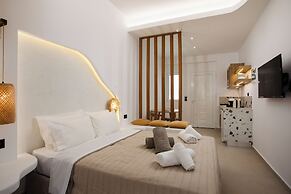 Stay Helios - Aparts & Pool Suites