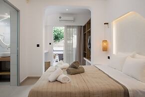 Stay Helios - Aparts & Pool Suites