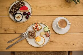 Stay Helios - Aparts & Pool Suites