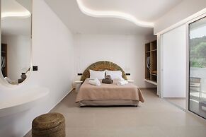 Stay Helios - Aparts & Pool Suites