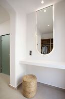 Stay Helios - Aparts & Pool Suites