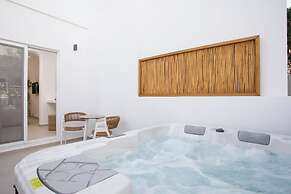 Stay Helios - Aparts & Pool Suites