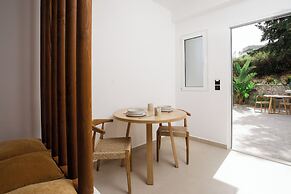 Stay Helios - Aparts & Pool Suites